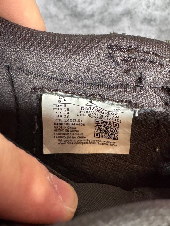 Size 5.5 | Jordan 1 Travis Scott With Box | Pre-Owned main image 4